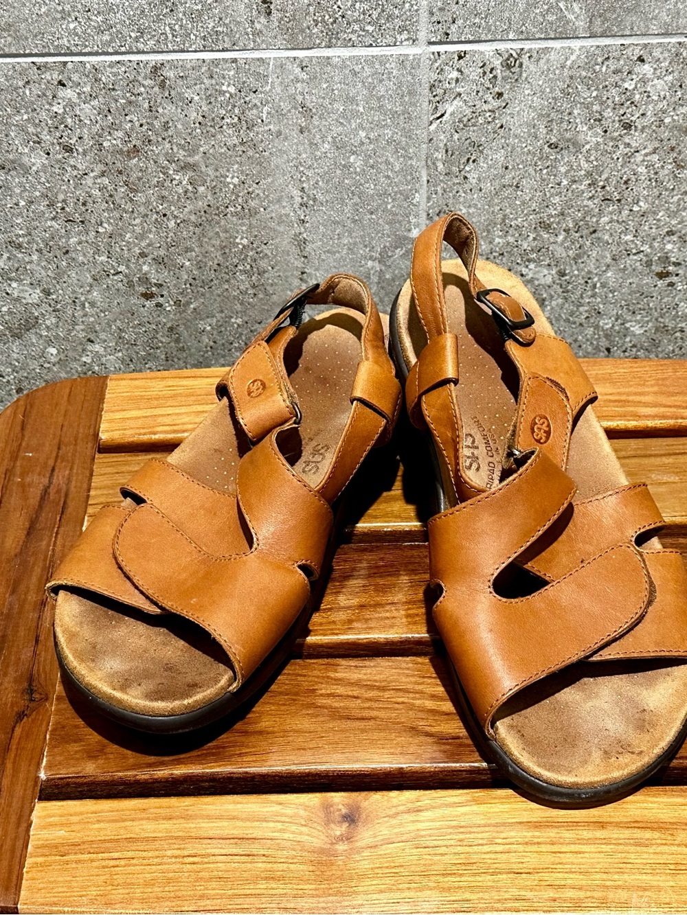 SAS Women's 9 Cognac Leather Slingback Sandals
